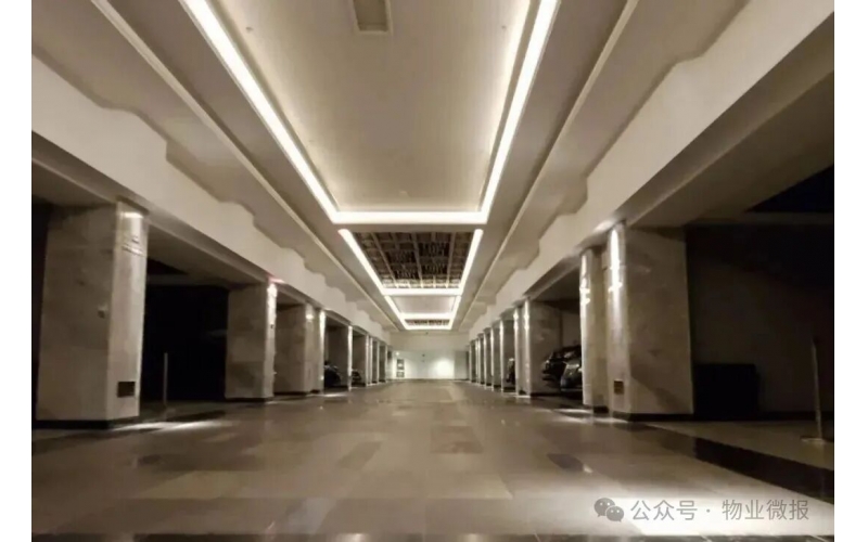小區(qū)公共收益監(jiān)管：住建局和街道辦，物業(yè)到底聽誰的？